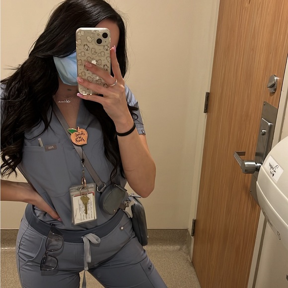 Meet Alicia ๐ธ - Picture 11 of 11